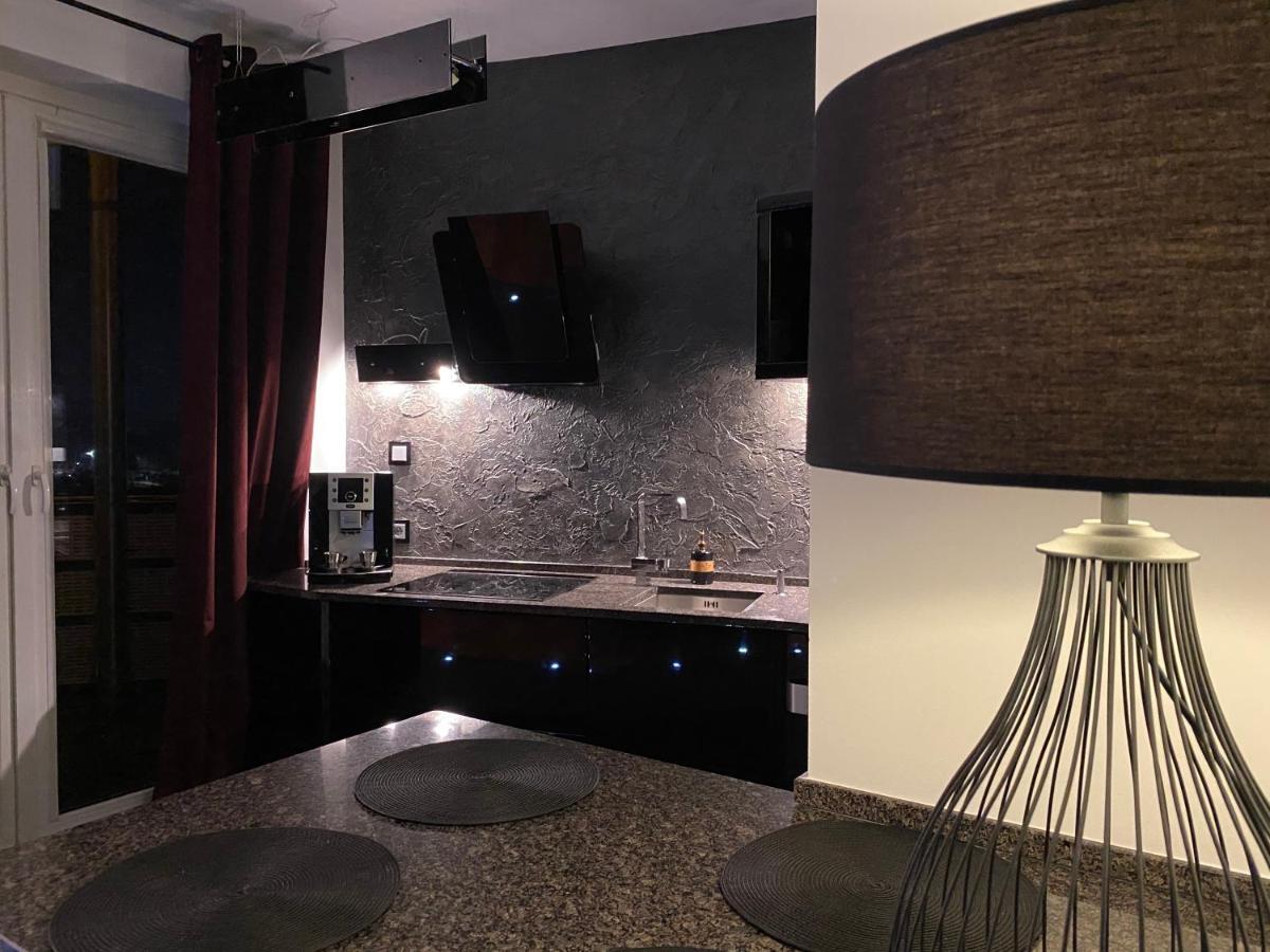 Family & Business Sauna Apartments Klonowa Nad Zalewem, Unikat Spa كيلتشي المظهر الخارجي الصورة